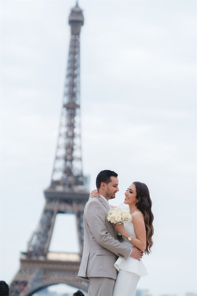 Immortalisez votre amour à Aix-en-Provence avec Nassim, le photographe de mariage passionné 44